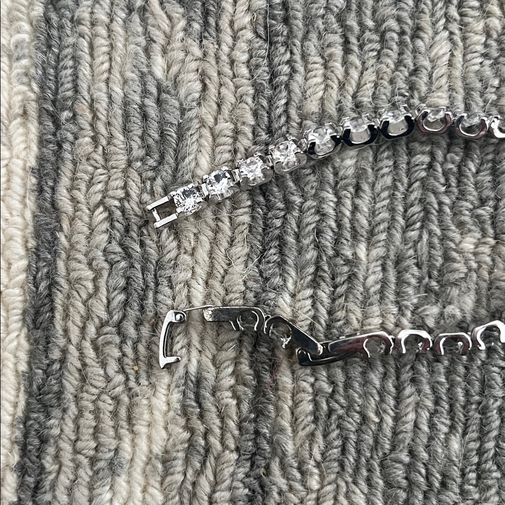 NWOT |Jewelry Set | earrings & tennis bracelet - Picture 5 of 5
